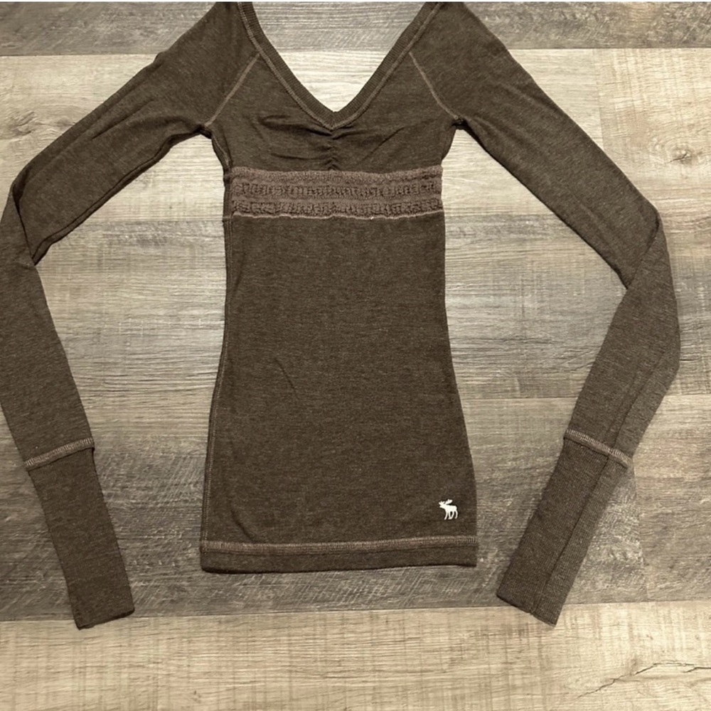 2 Abercrombie tops Size XL
